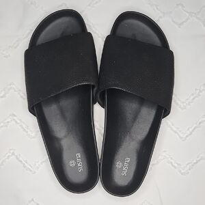 Susina Black Slide andals Sleek and Stylish NWOB